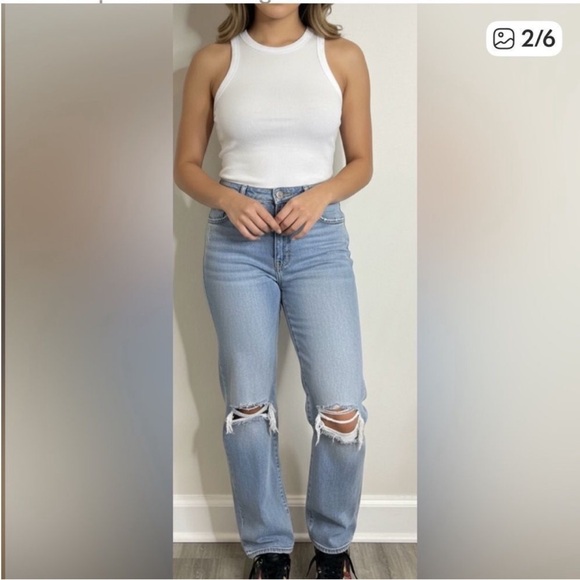 Hollister Light Blue Straight Leg Jeans - Picture 2 of 4